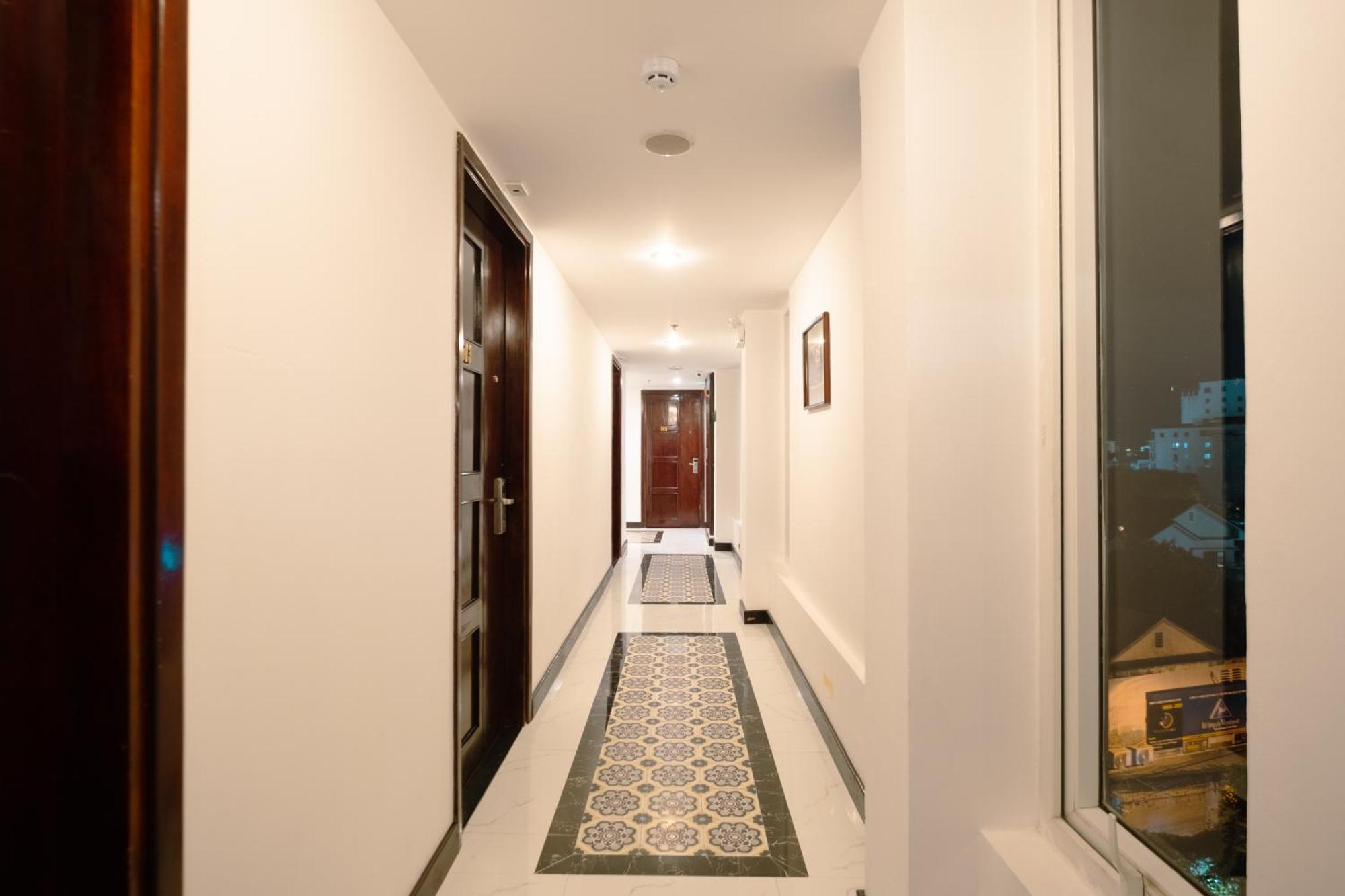 Vina Spa Hotel Hue Buitenkant foto