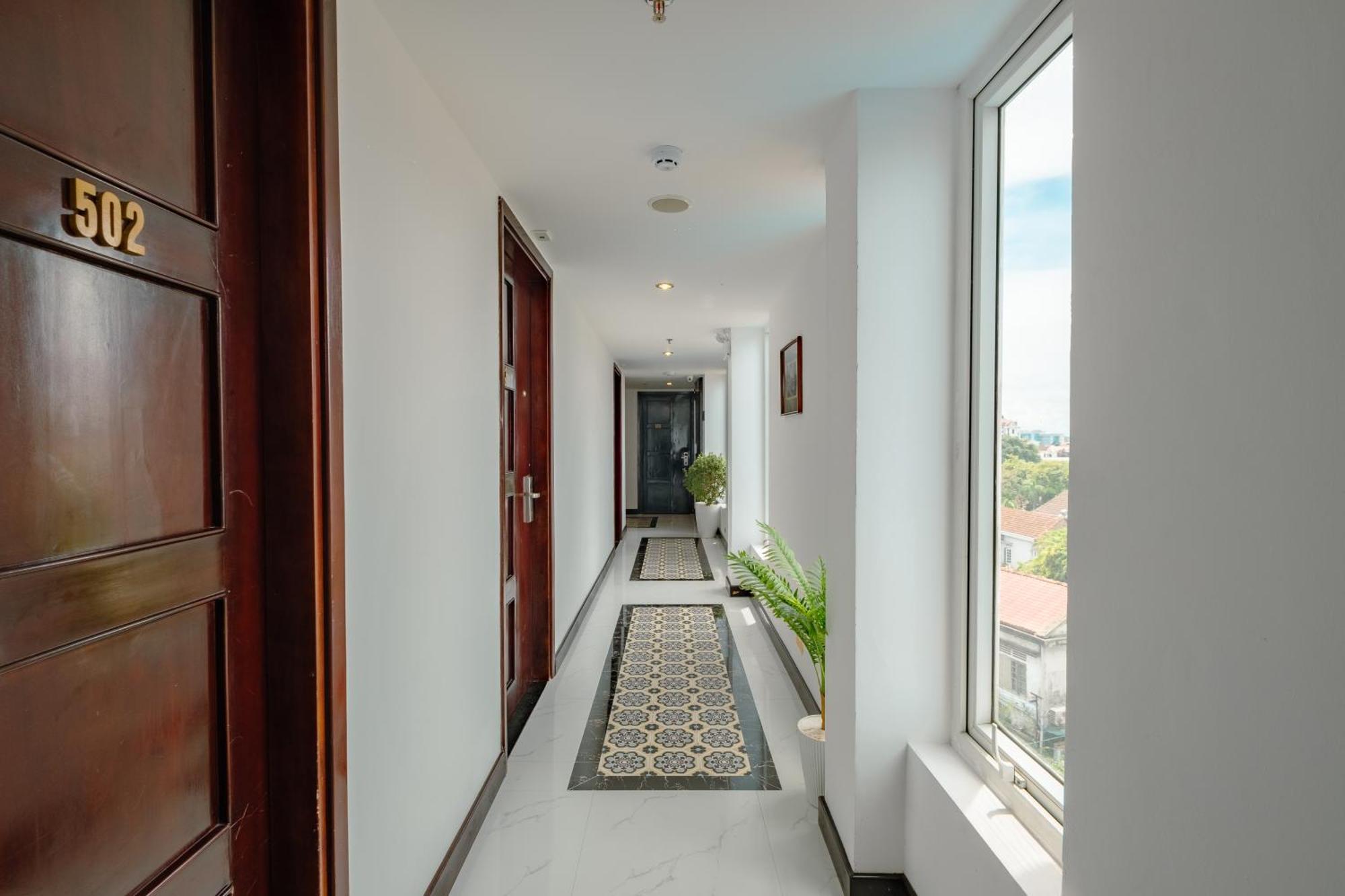 Vina Spa Hotel Hue Buitenkant foto