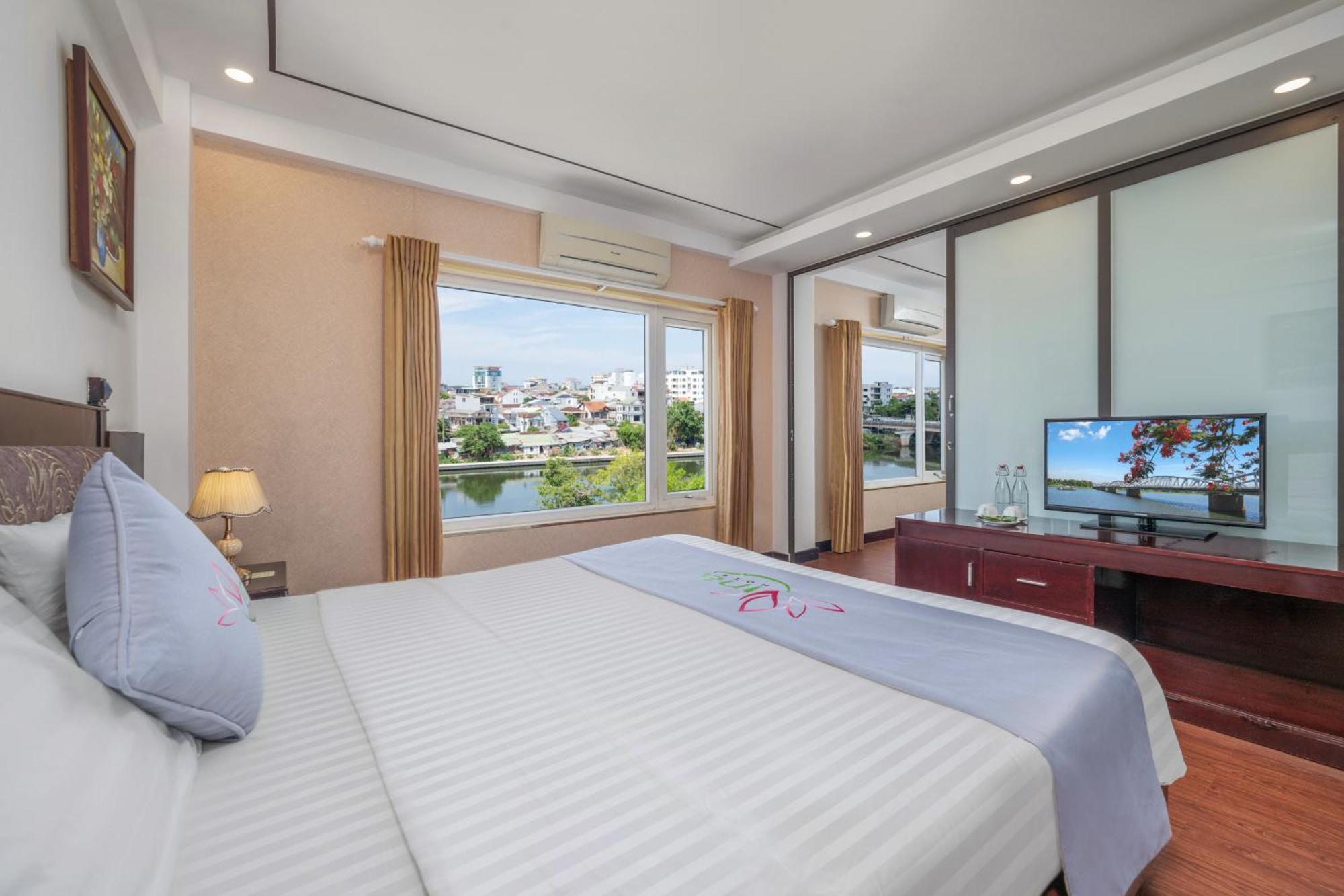 Vina Spa Hotel Hue Buitenkant foto
