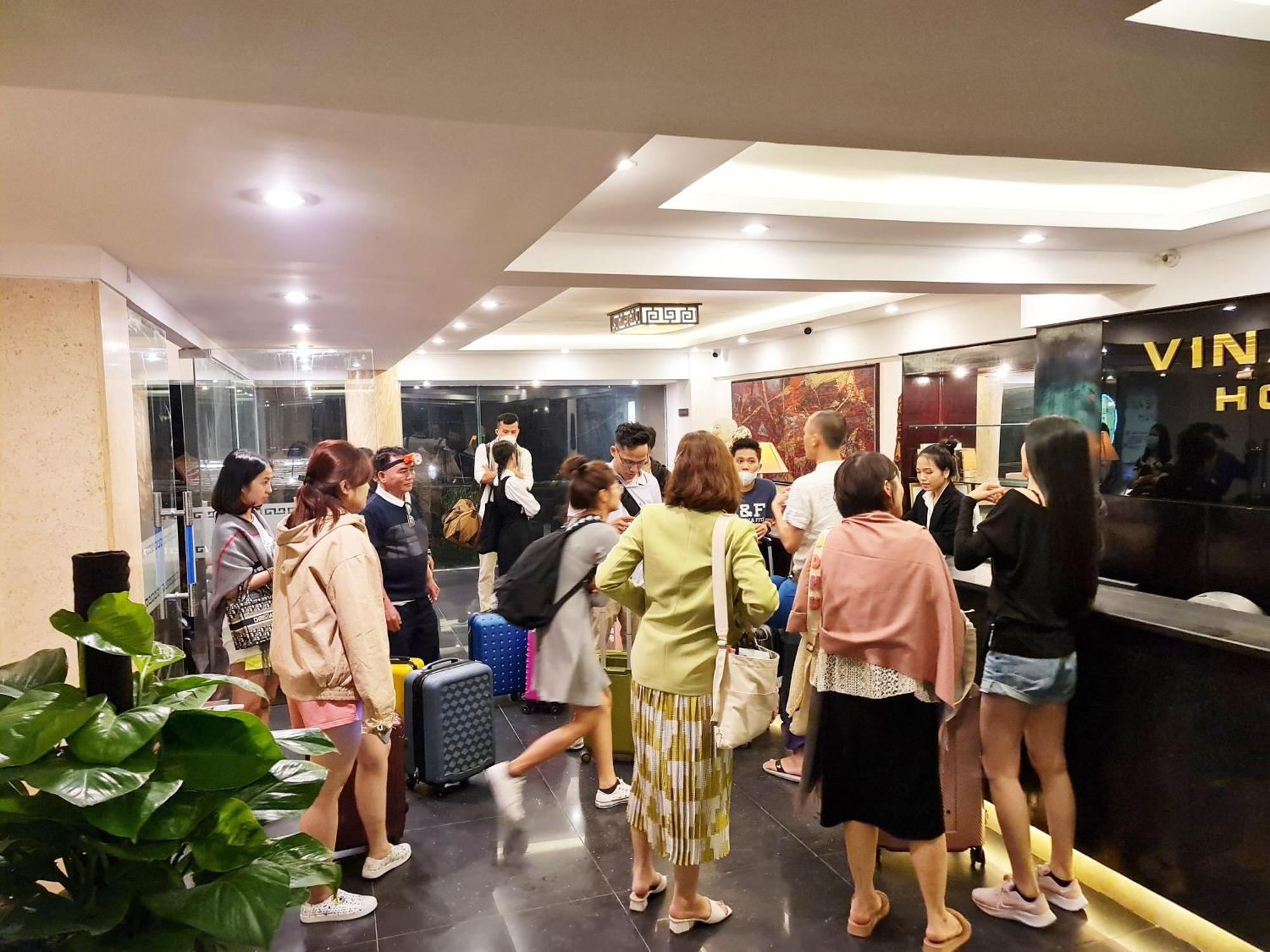 Vina Spa Hotel Hue Buitenkant foto