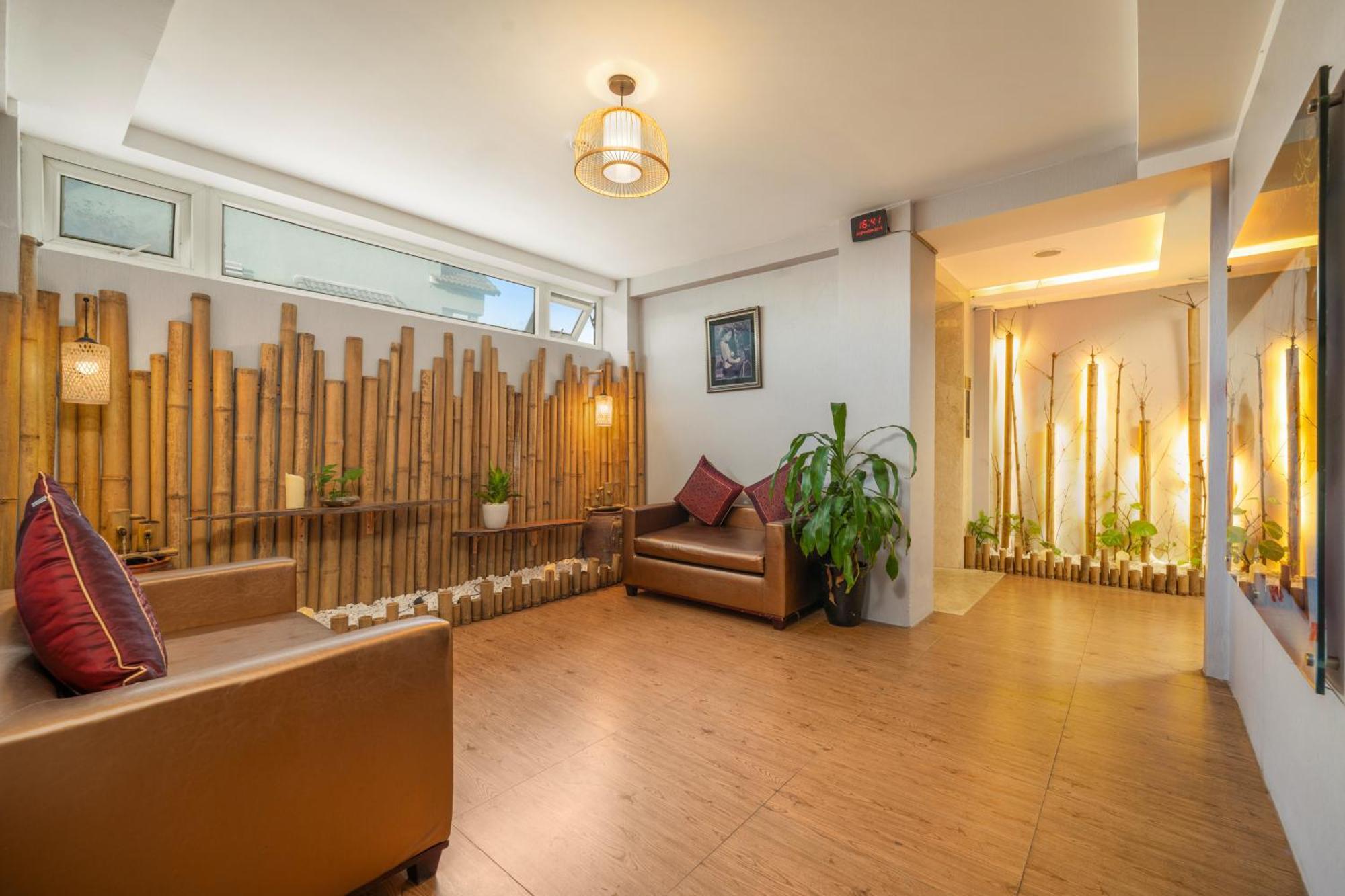 Vina Spa Hotel Hue Buitenkant foto