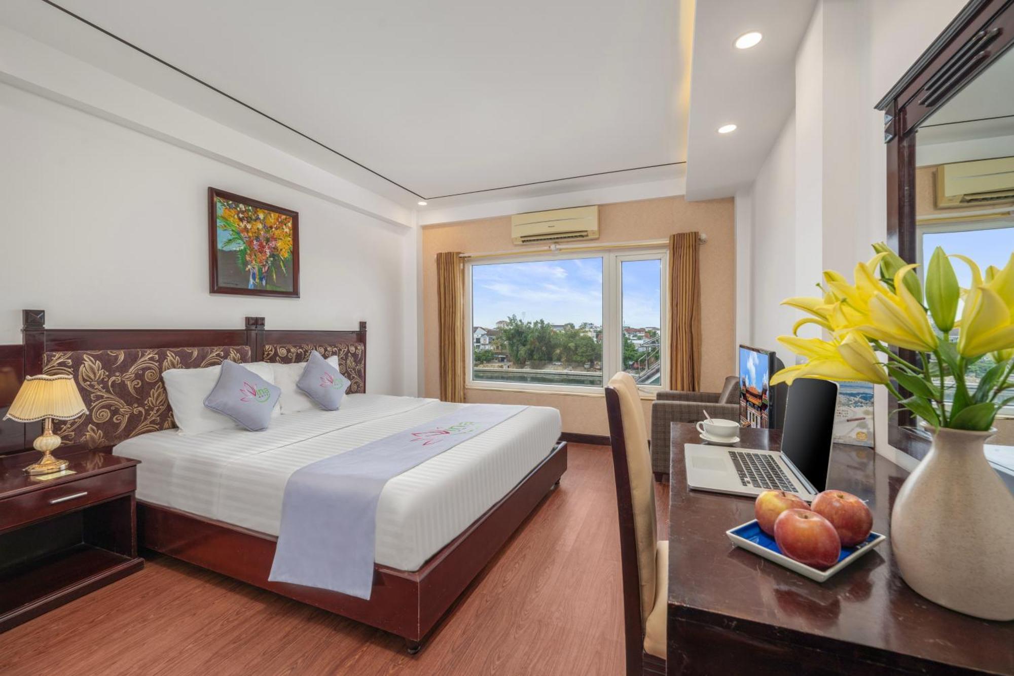 Vina Spa Hotel Hue Buitenkant foto