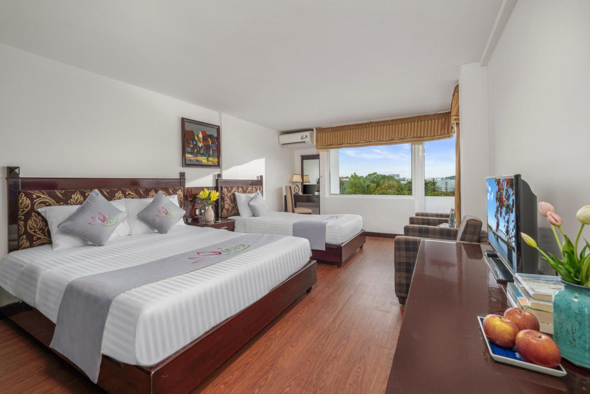 Vina Spa Hotel Hue Buitenkant foto